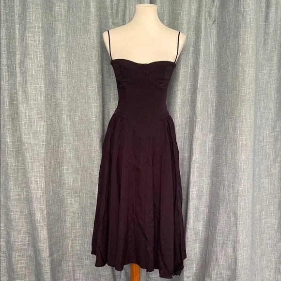 Elegant Black Spaghetti Strap Dress - Picture 1 of 7